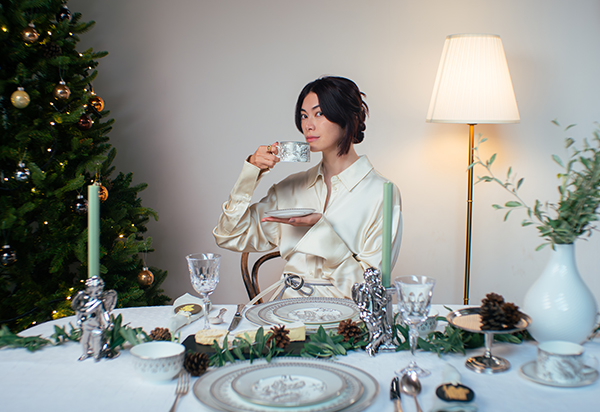 森星さん流のスタイリング ― 新作テーブルウェア「シルバートンキン」「レッドスプレンダー」まもなく登場（10月29日）